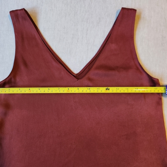V-Neck Satin Women's XS Top in Rich Burgundy - Picture 4 of 12